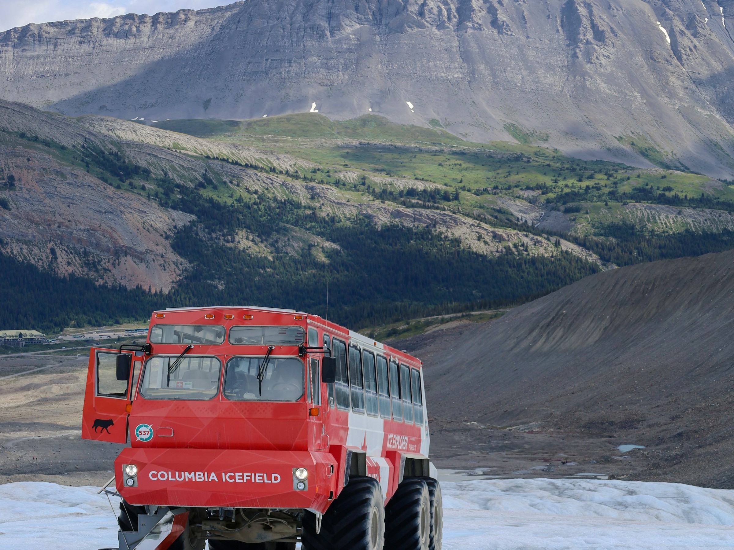 Columbia Icefield Bow Lake Peyto Lake Day Tour in Banff 