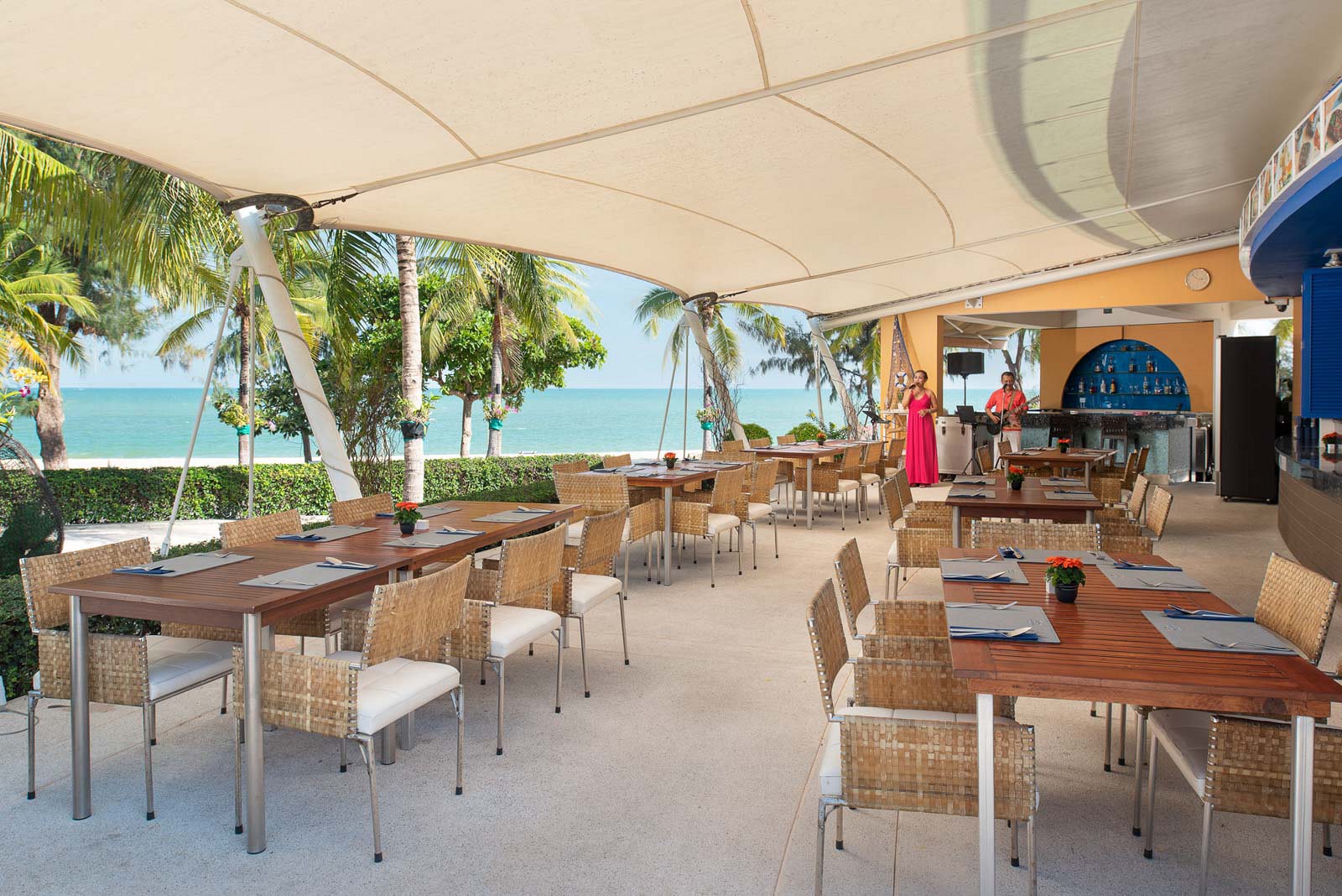 Aqua Bar & Grill Springfield at Sea Resort & Spa (Hua Hin)