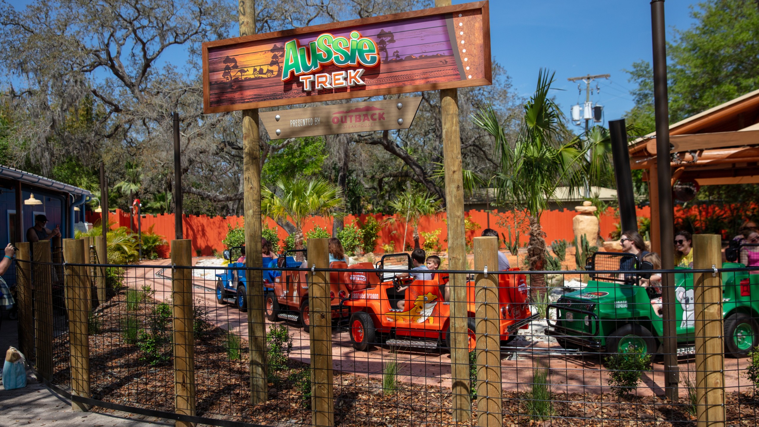 探索澳洲遠足，了解澳洲獨特的野生動物和地貌