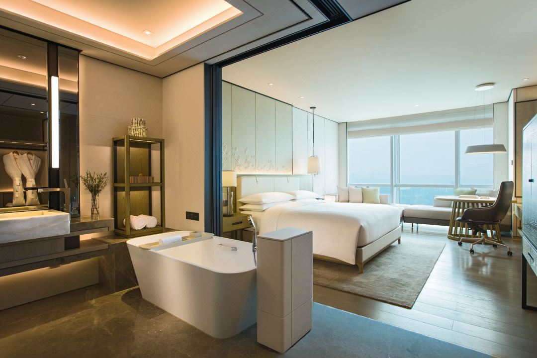 Deluxe Bay View King Room
