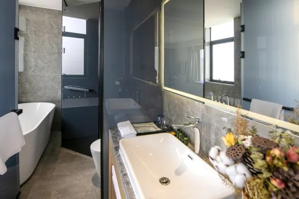Hotel room interior environment display map