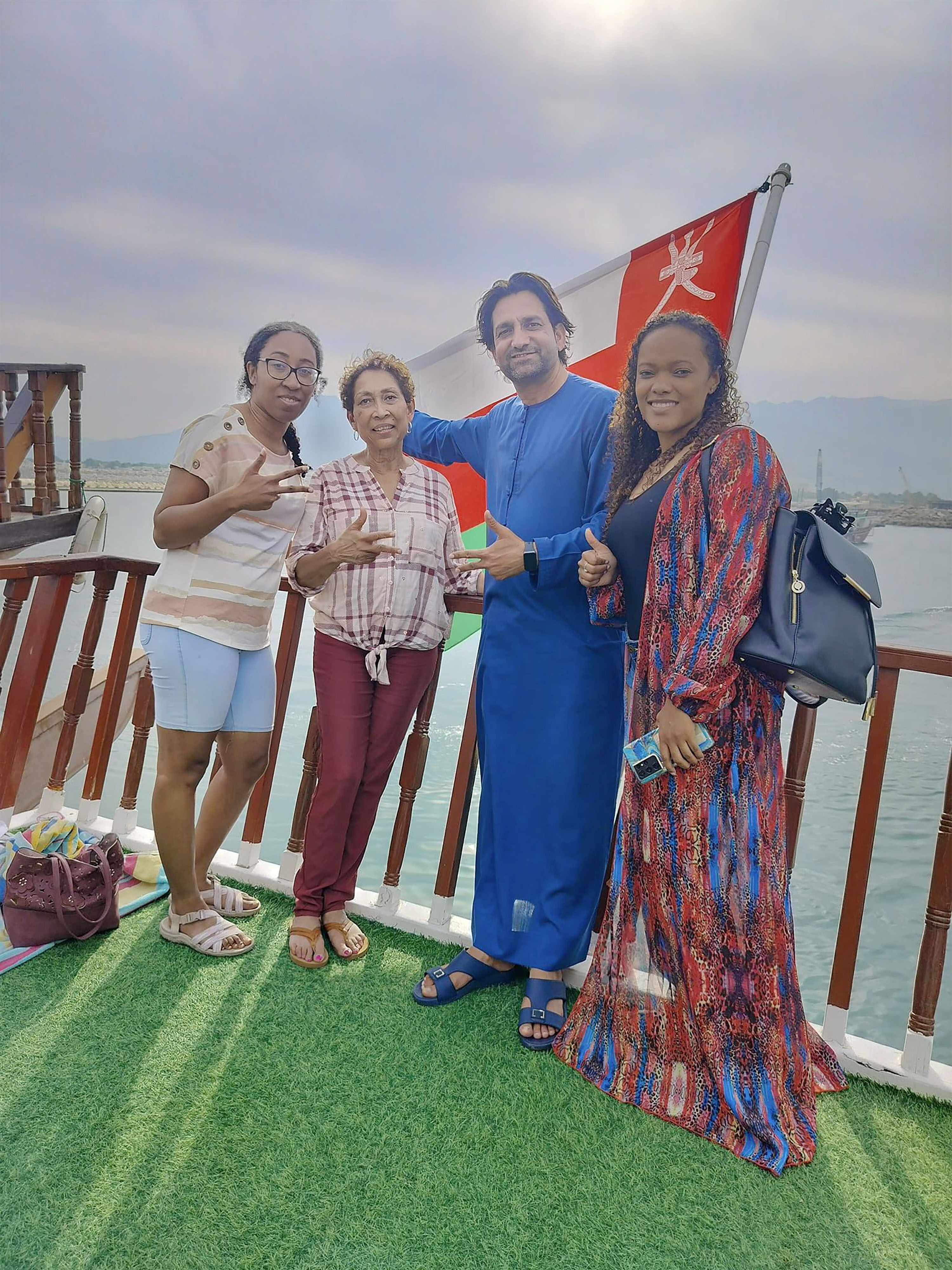 Полнодневный круиз на доу и наблюдение за дельфинами в Хасабе, Мусандам