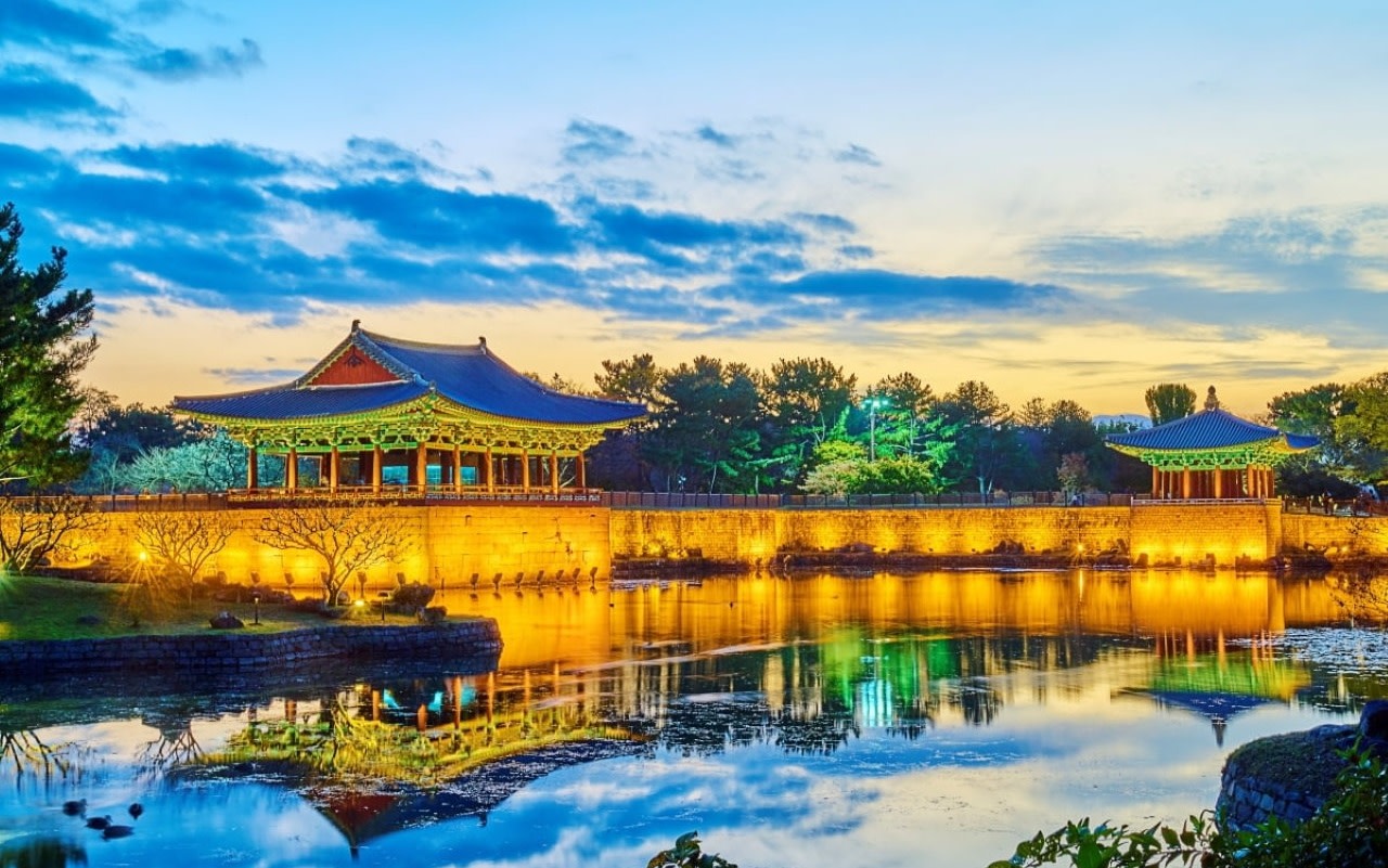 Gyeongju Private Highlights Tour with Licensed Local Guide