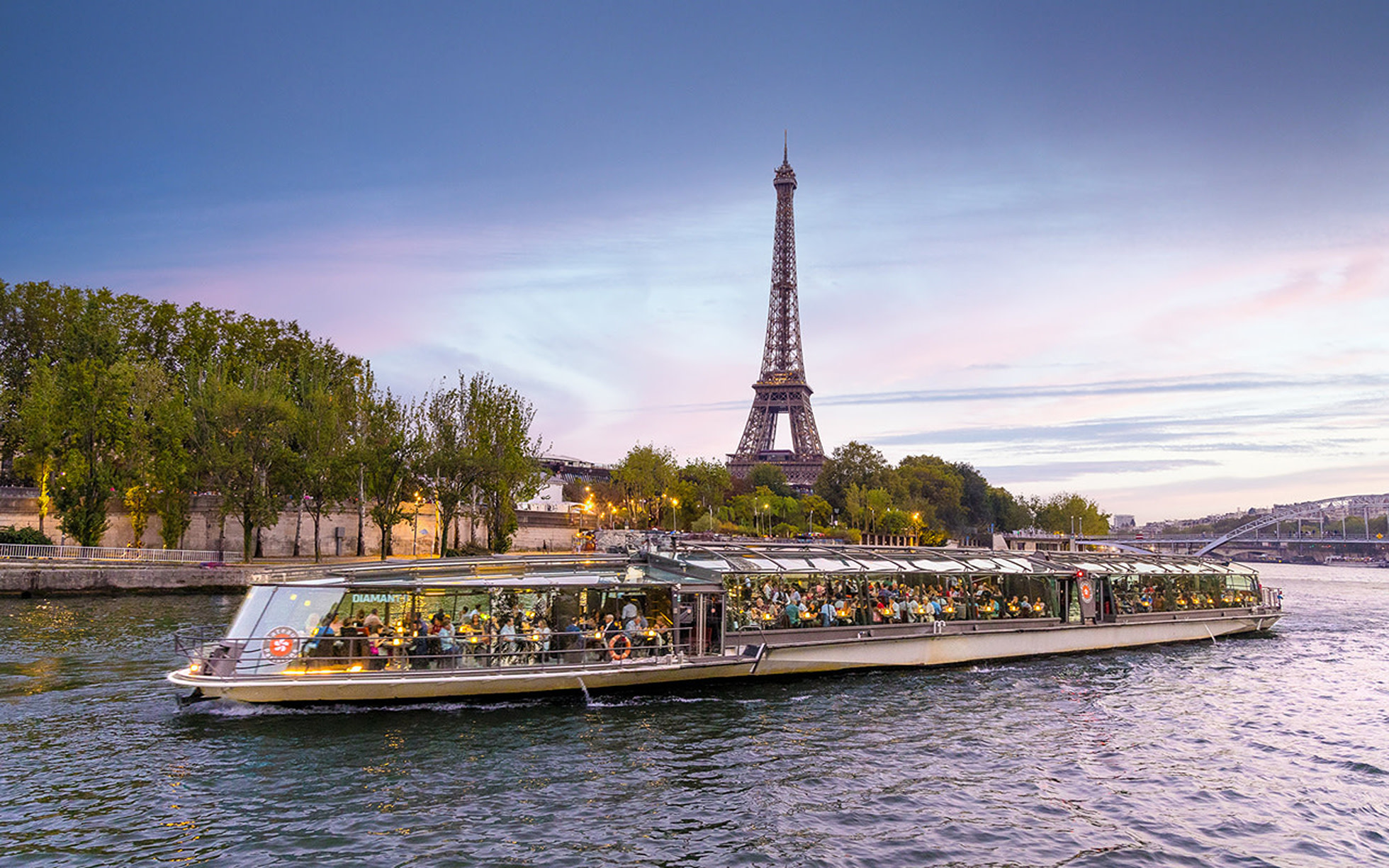 Bateaux Parisiens Seine River Lunch Cruise