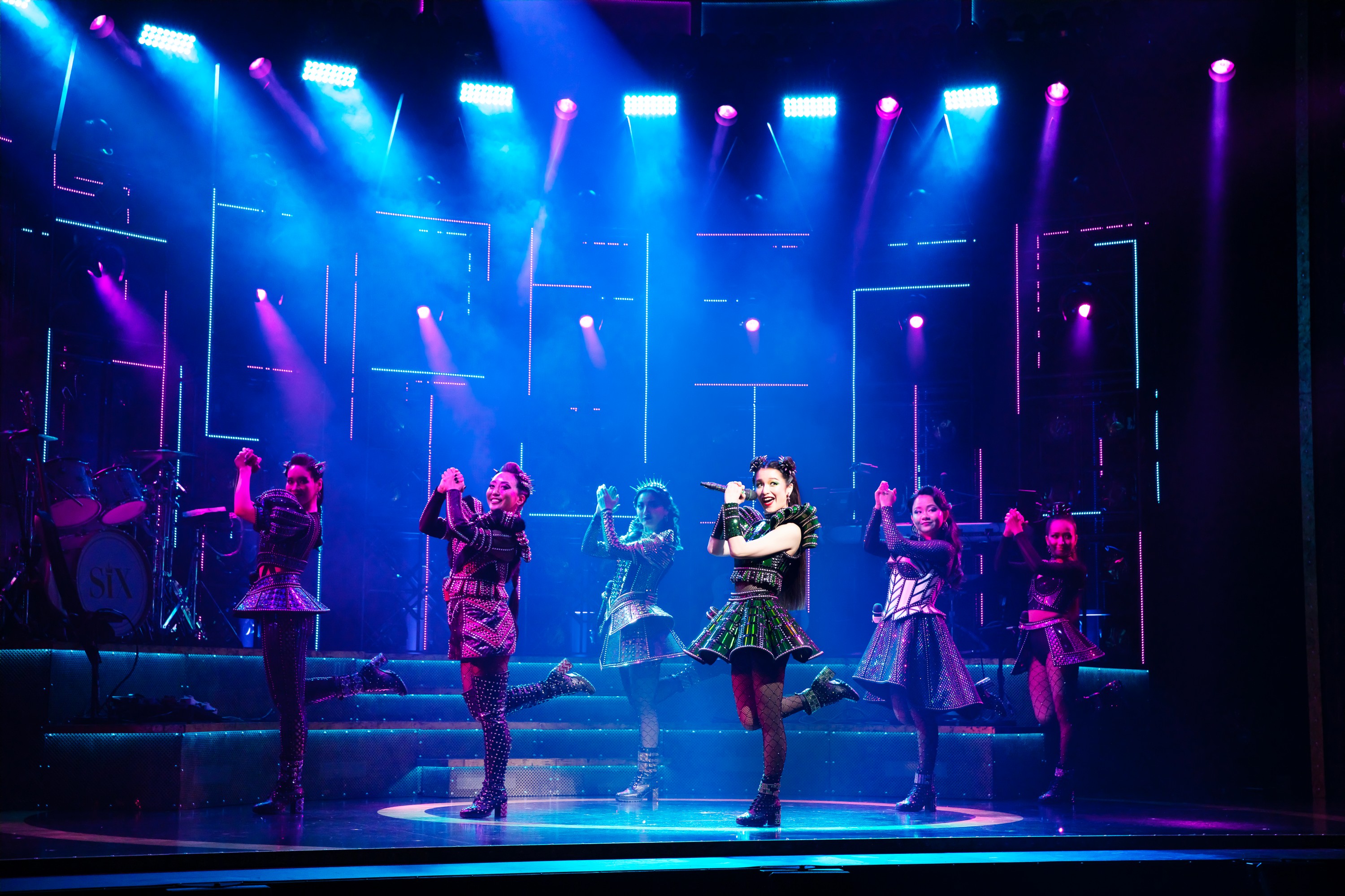 倫敦西區音樂劇《SIX》