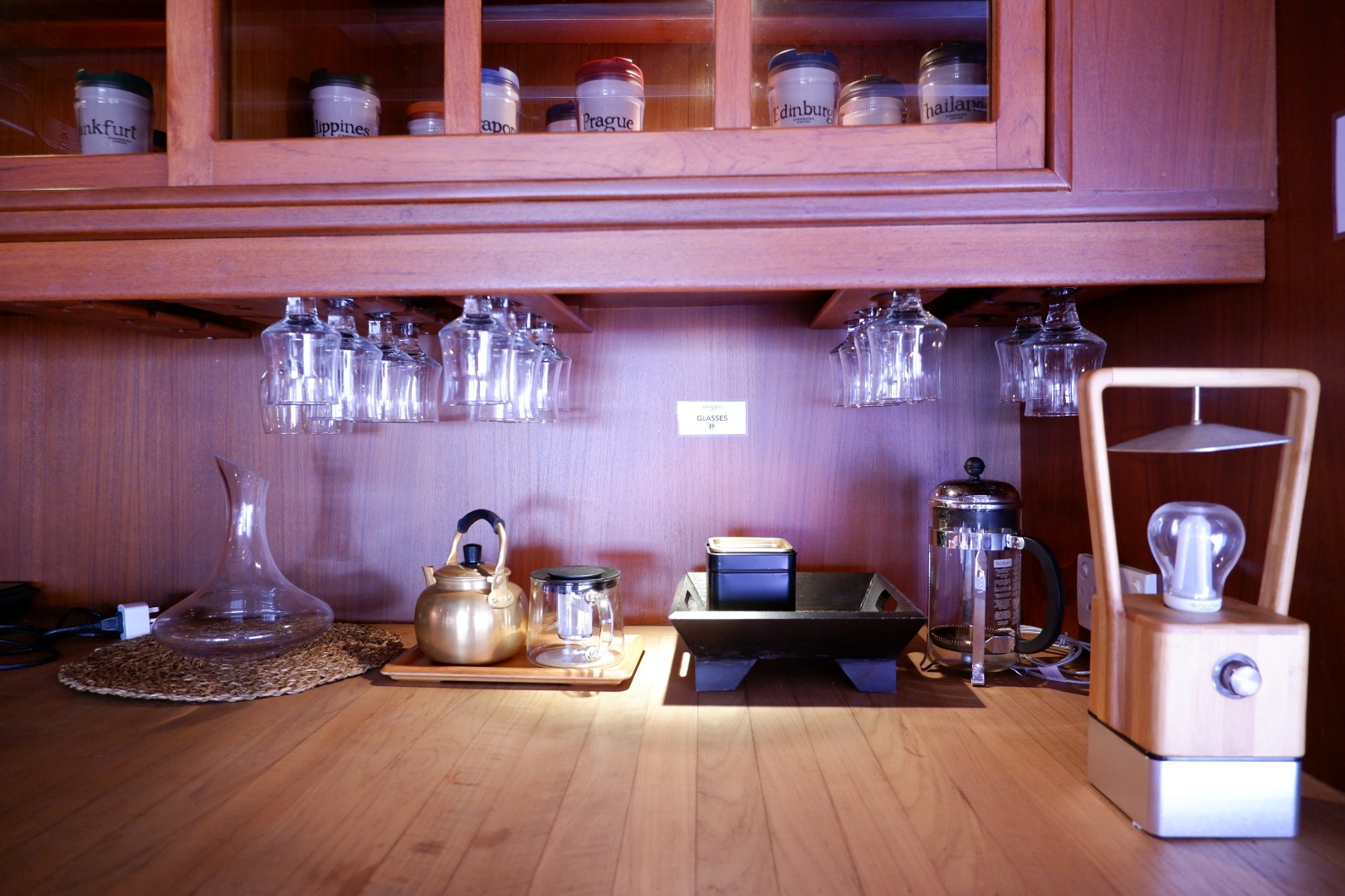 香港仔兩日文化體驗: 英式船屋 +  住家艇語音導覽 + 自煮DIY手搖海鮮袋