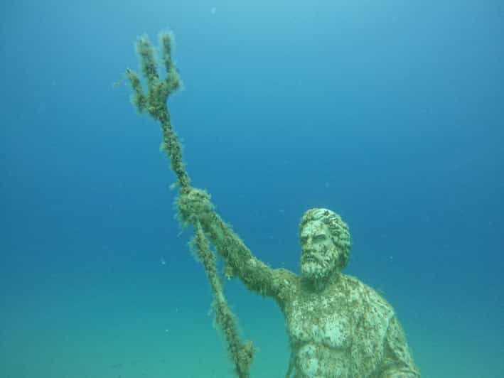 卡斯往返接送水肺潛水之旅