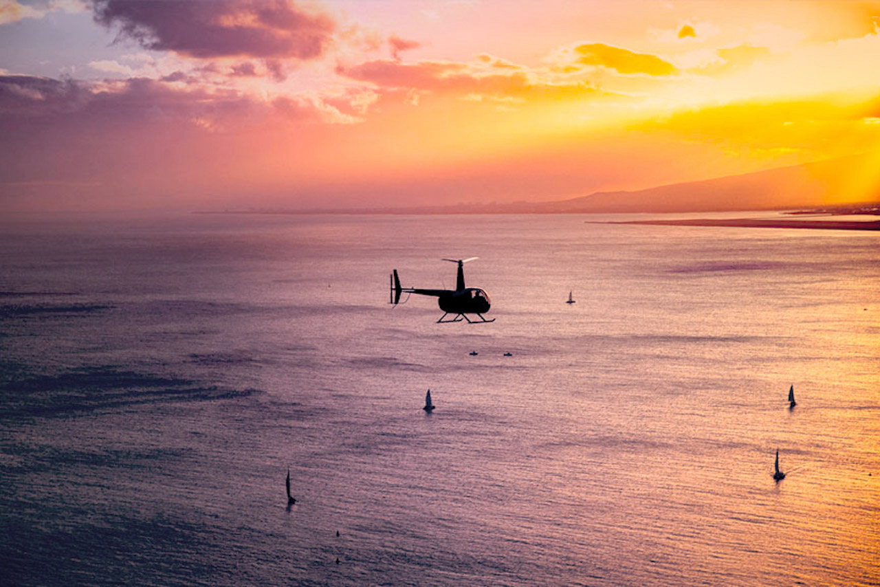 Waikiki Sunset 50 Minutes Helicopter Doors On/Doors Off Tour