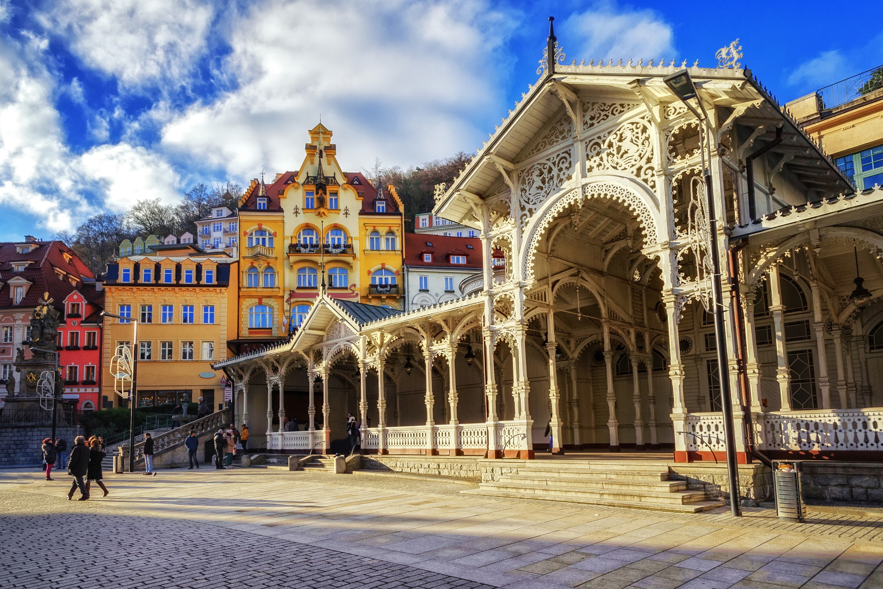 Karlovy Vary Tour with Spa House from Prague