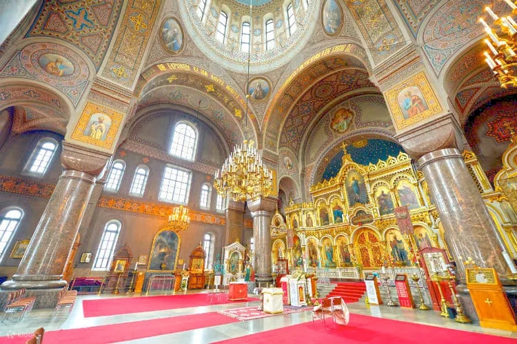 Ultimate Helsinki & Porvoo Tour– Private Car & Local Stories