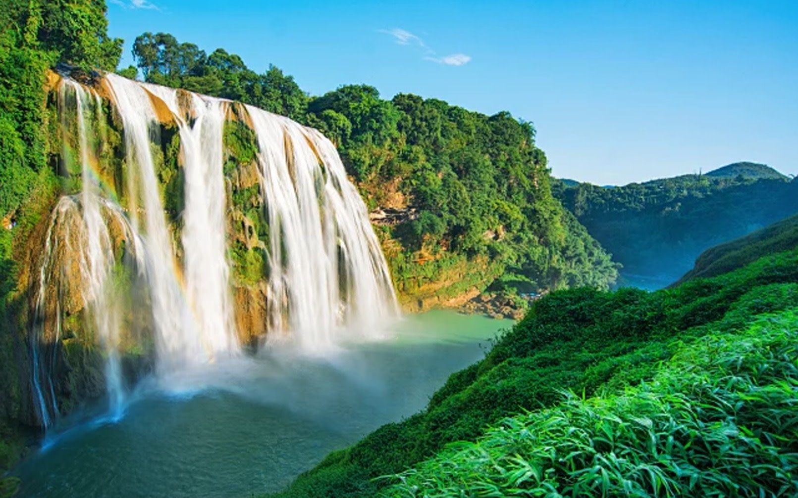 Guizhou Huangguoshu + Xiaoqikong + Qianhu Miao Village Three-Day Tour