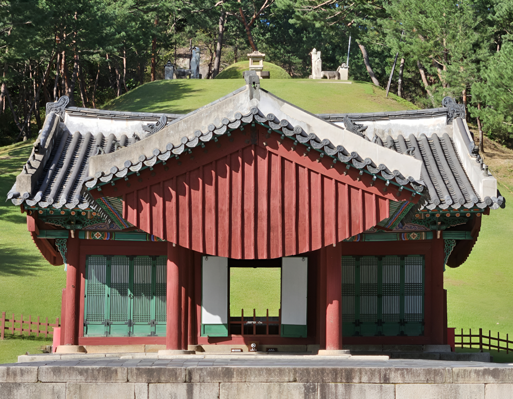 貞字閣,朝鮮王朝舉行皇家祭祀的聖殿。體驗朝鮮王朝建築優雅而內斂的美學。 貞字閣,朝鮮王朝舉行皇家祭祀的聖殿。體驗朝鮮王朝建築優雅而內斂的美學。