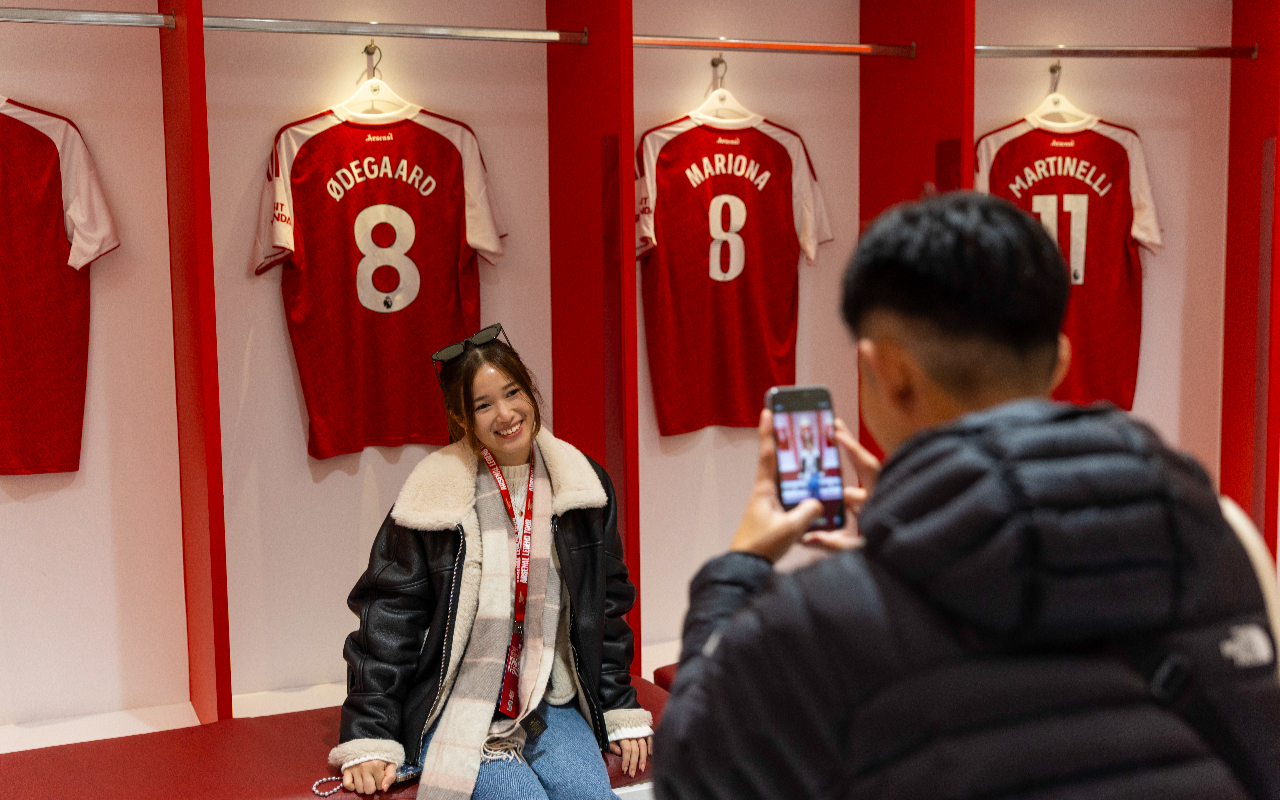 Loving every moment of this incredible Arsenal legend tour experience
