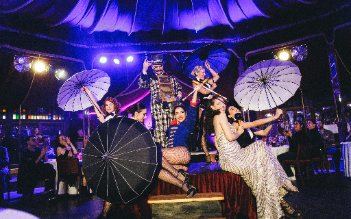 走進海市蜃樓酒店(The Mirage),在目眩神迷的歌舞表演晚宴中,盡情享受迷人又刺激的世界 走進海市蜃樓酒店(The Mirage),在目眩神迷的歌舞表演晚宴中,盡情享受迷人又刺激的世界