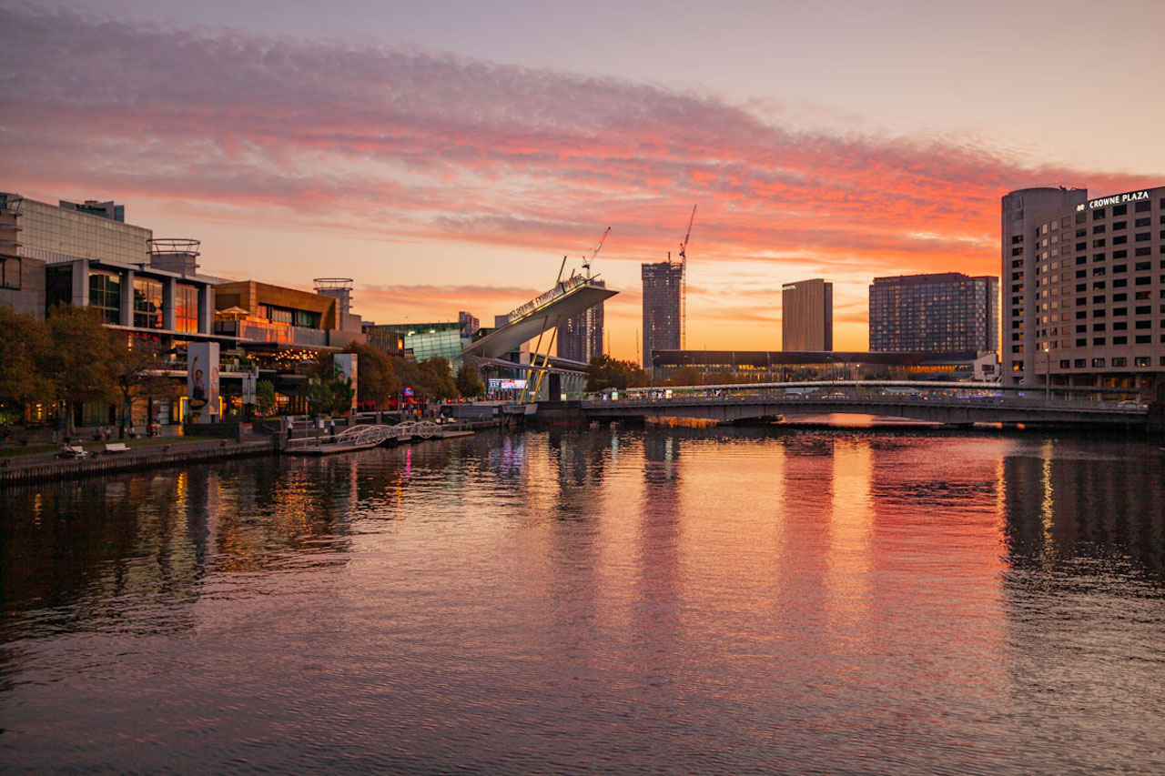 Luxury Sunset Cruise on Yarra River in Melbourne