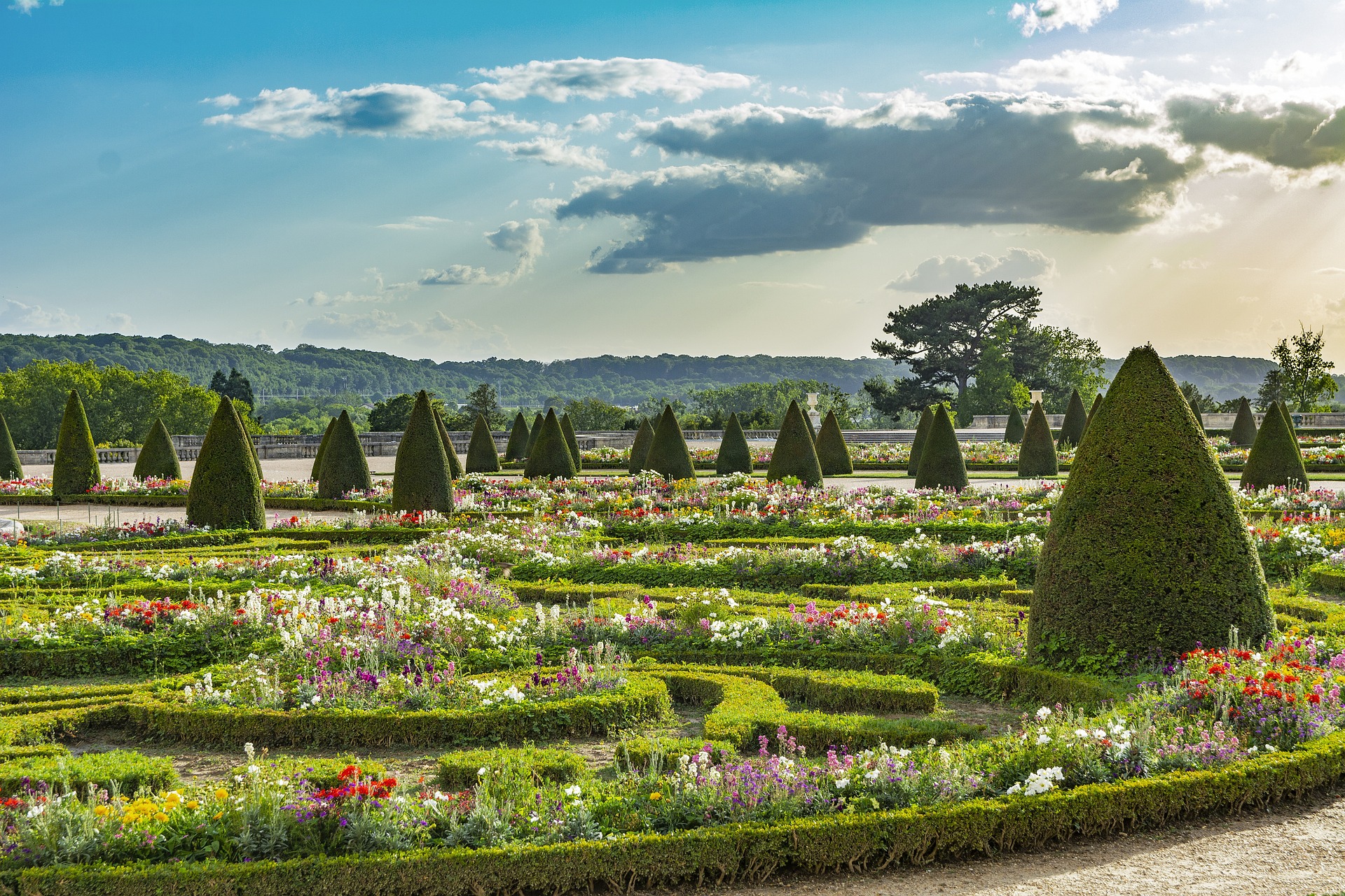 Giverny, Monet's Gardens, and Versailles Tour from Paris