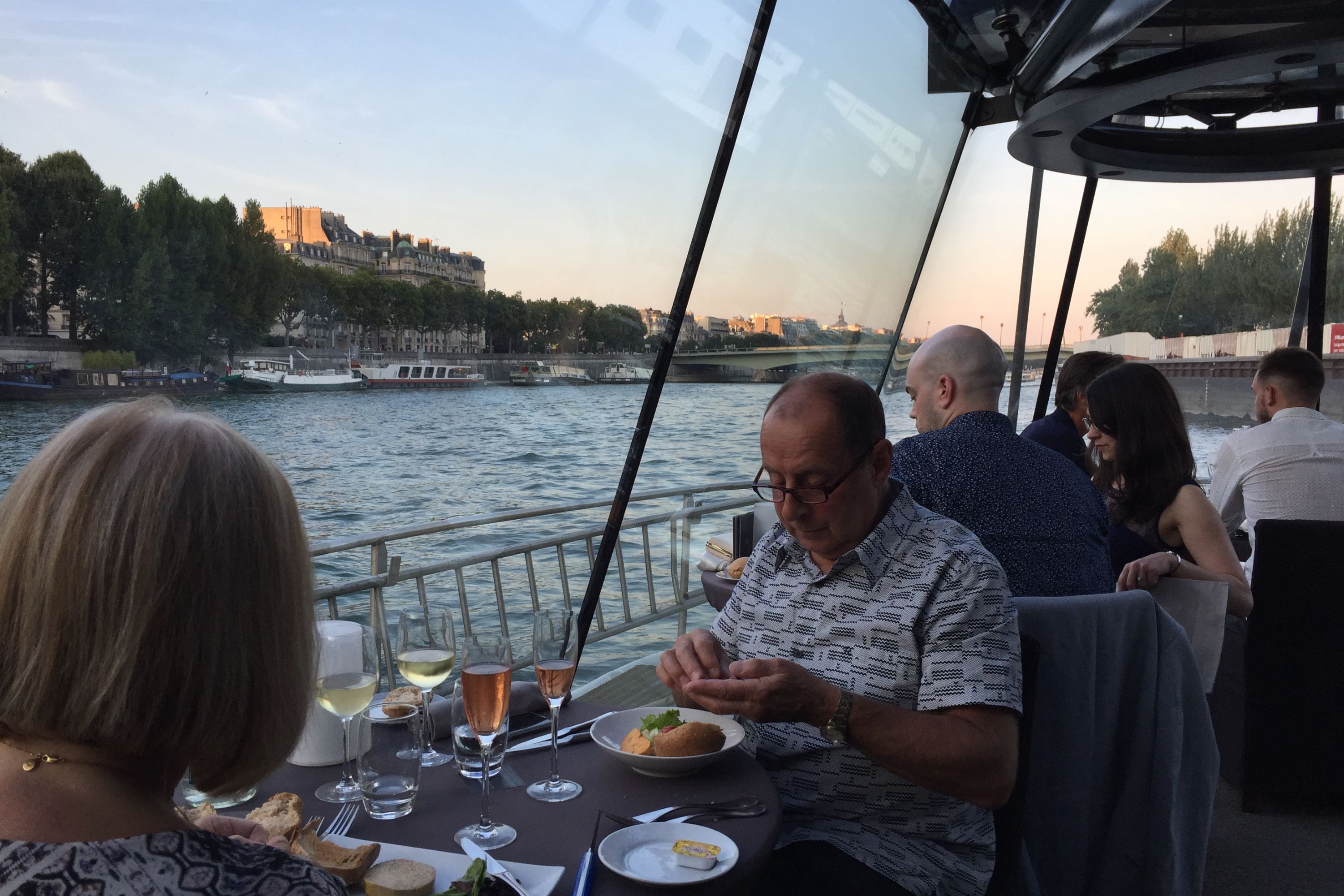 Seine River Dinner Cruise with Private Transfer