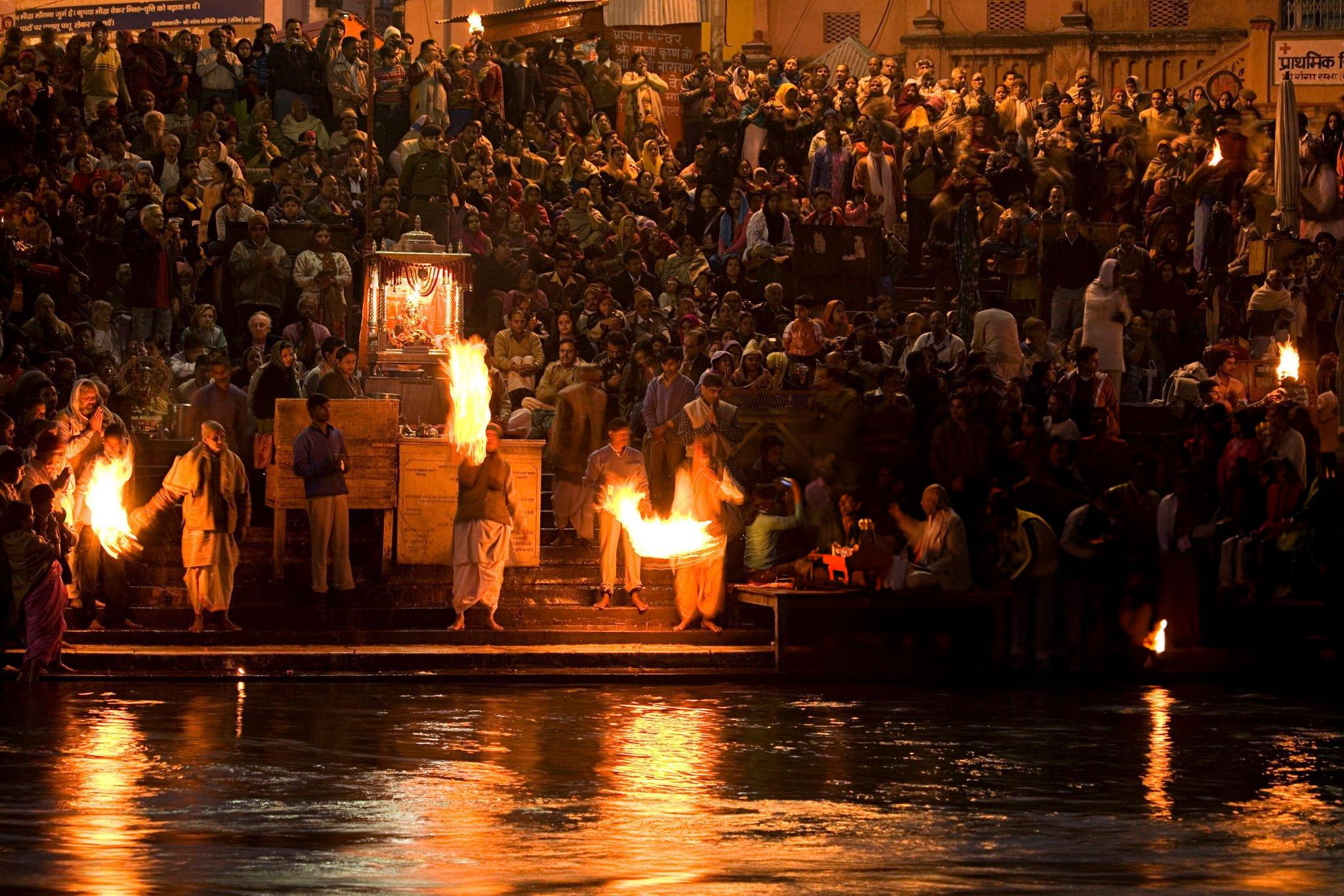 Rishikesh Night Walking Tour (2 Hour Guided Experience with a Local)