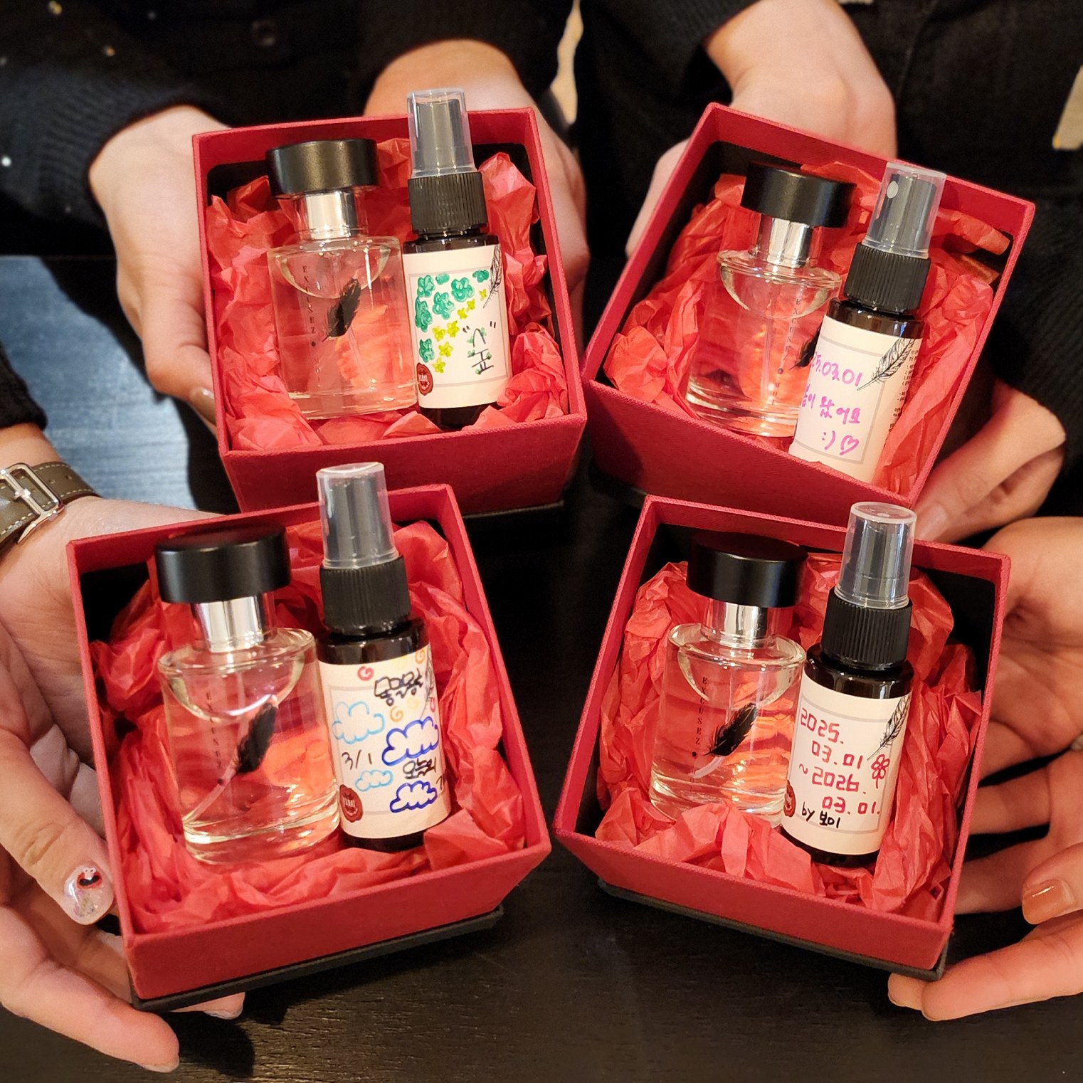 登登！這是我親手調製的專屬香氣，將成為一份別具意義的特別紀念品。