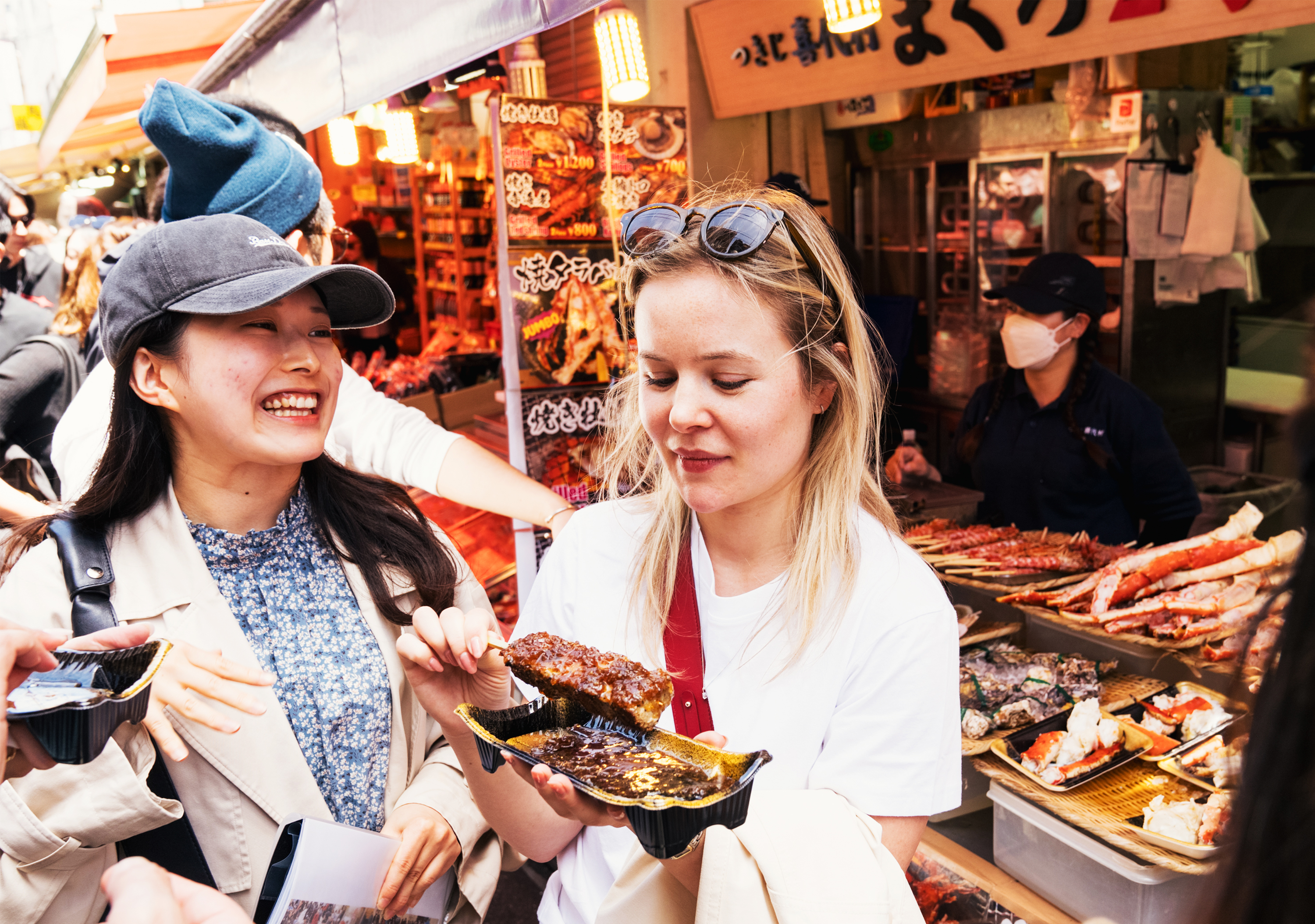 Tsukiji Fish Market Street Food Tour in Tokyo