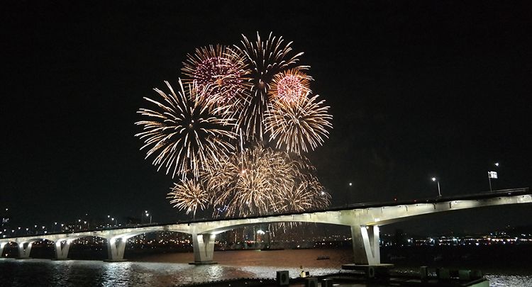 首爾蠶室Eland Cruise漢江遊覽船