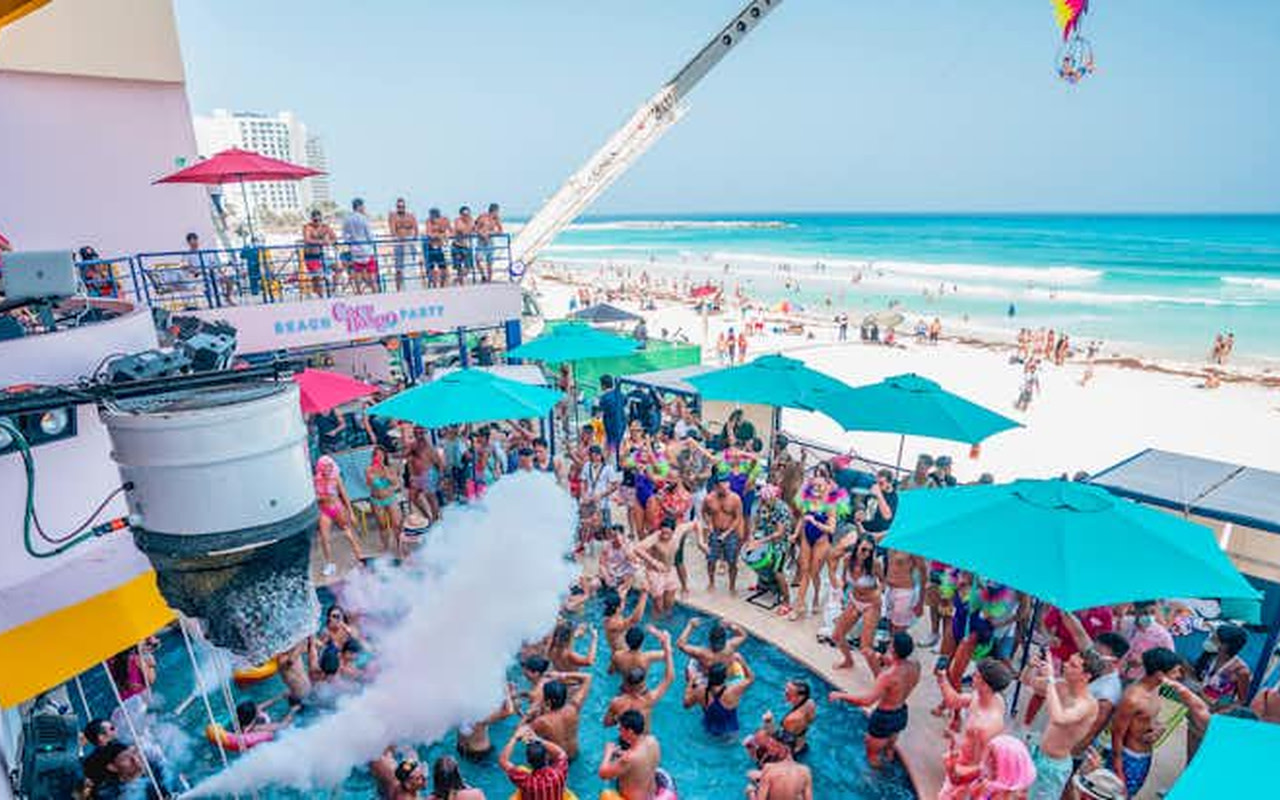 Coco Bongo Cancun Beach Party