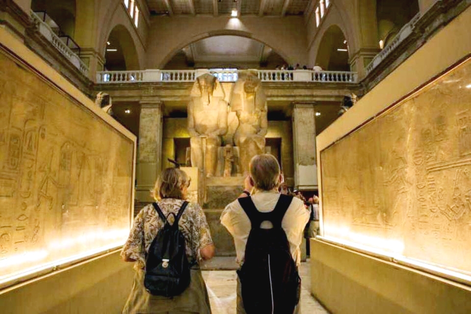 Hurghada: Private 2-Day Cairo, Giza, Sakkara & Memphis Tour