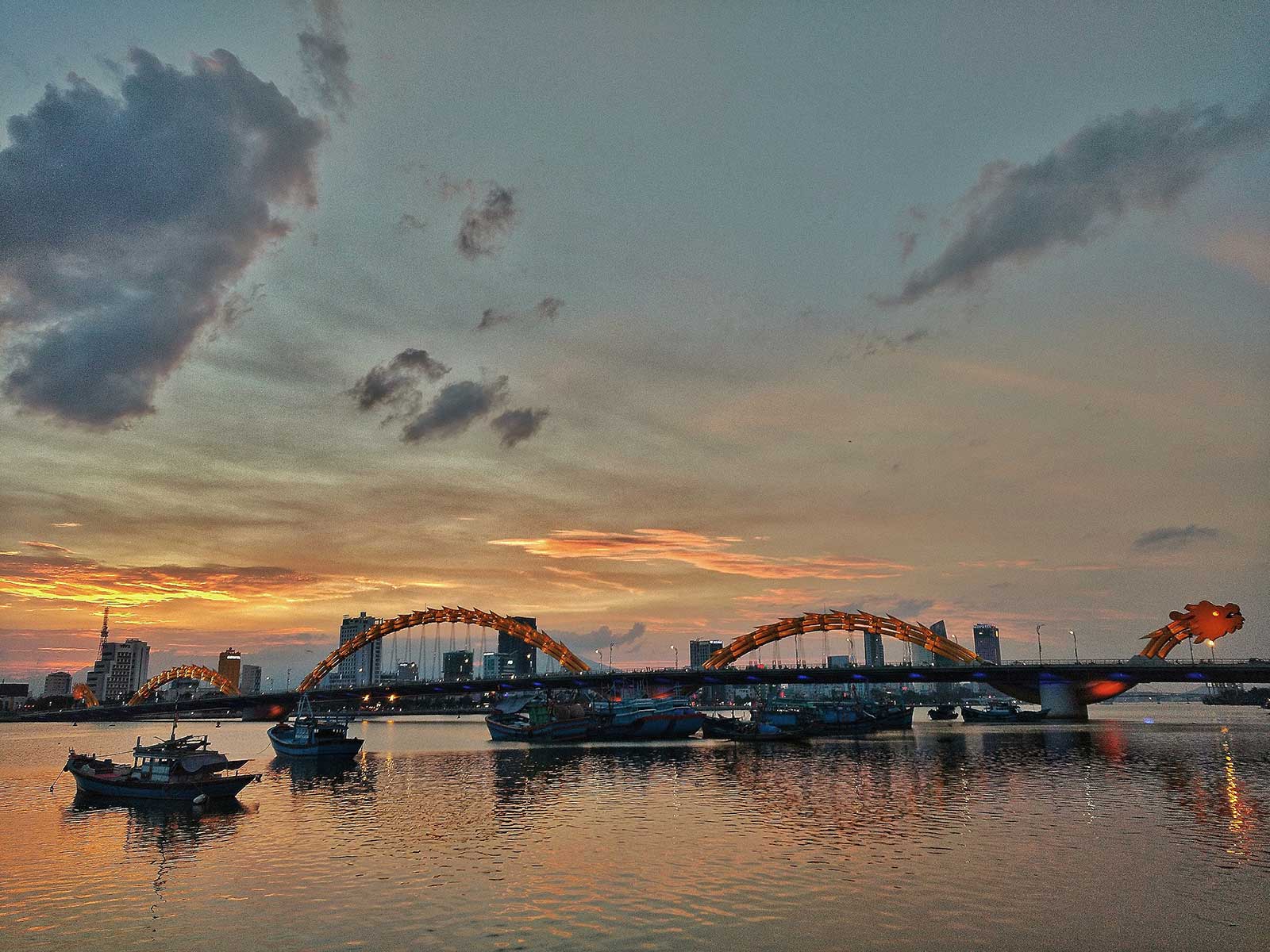 Danang Highlights Private Photography Guide Tour