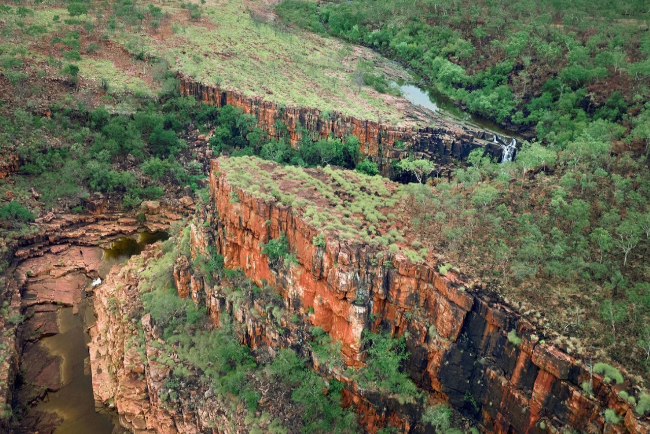 Scenic Helicopter Flight over Twin Flame Falls & Isdell River