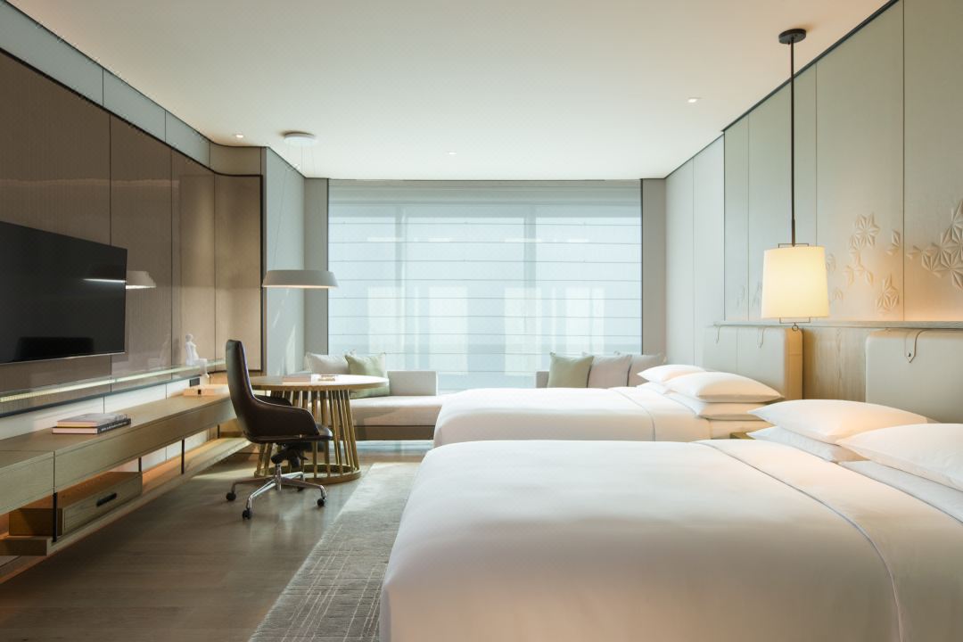Deluxe City View Twin Room