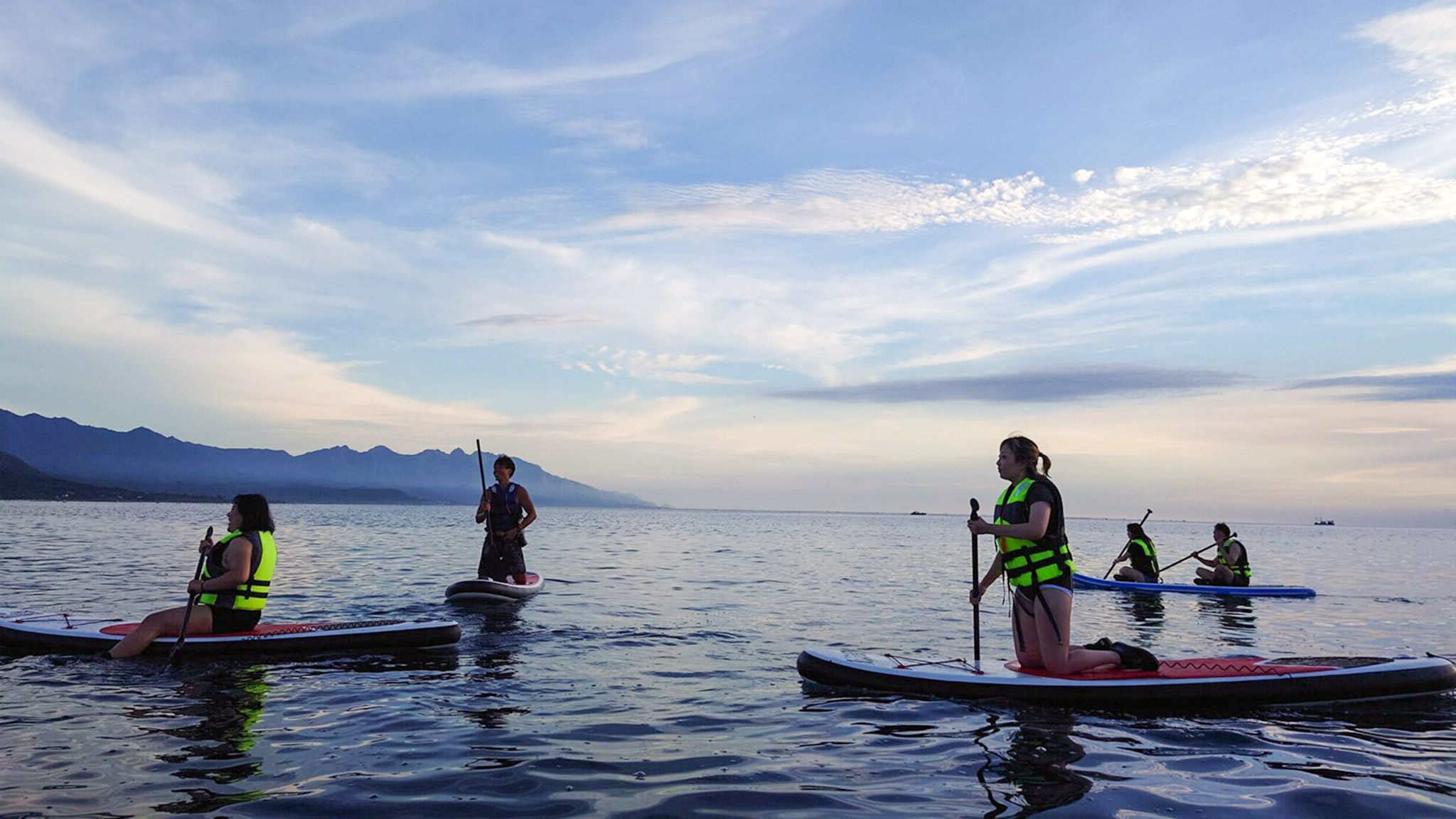 Taitung: Sanxiantai Canoe & SUP Experience