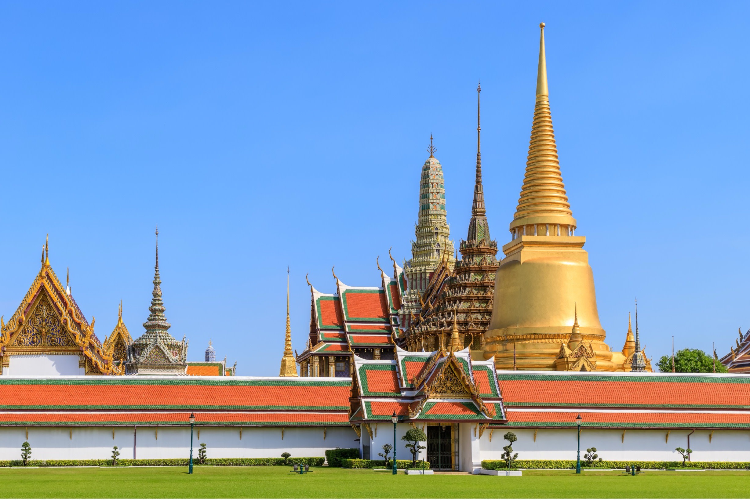 Bangkok Elephant Park and Grand Palace Full Day Tour