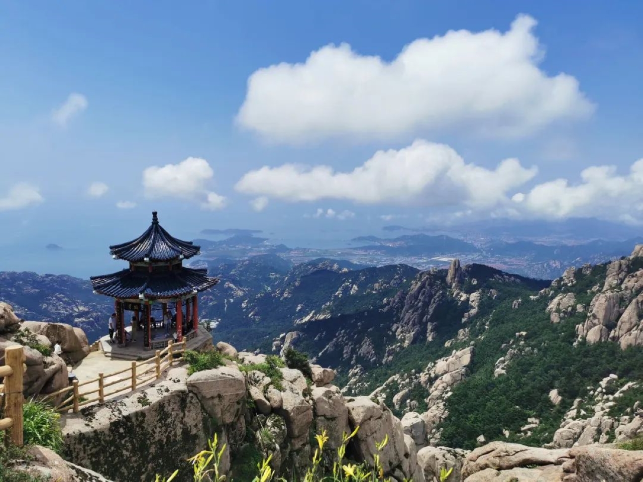 青島市區出發嶗山一日遊&暢玩仰口&太清景區（賞奇峰異石 + 品嶗山綠茶 + 純玩無購 + 逍遙盡享山海風光+自由活動）