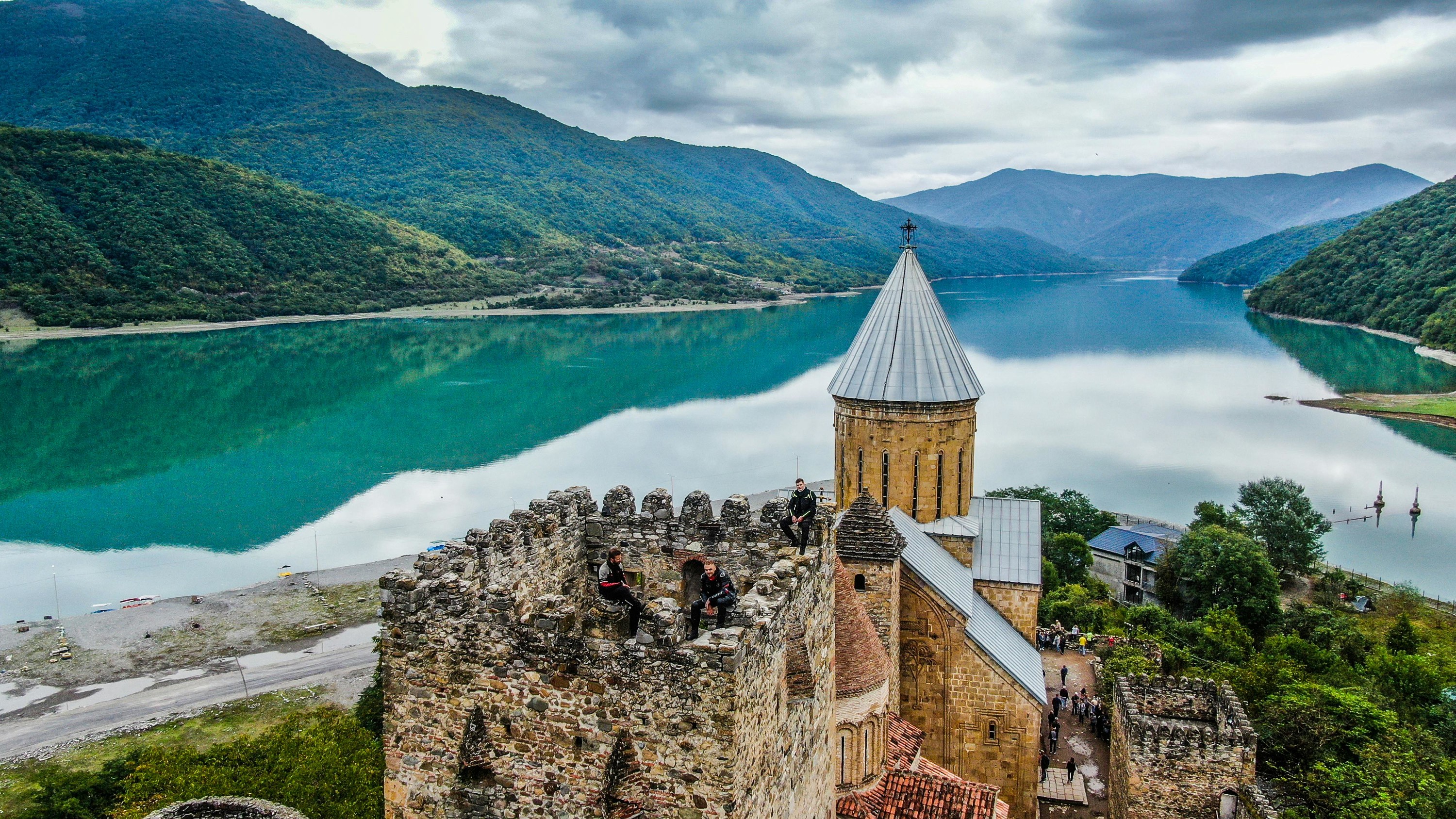 Private Tour to Ananuri, Gudauri & Kazbegi from Tbilisi