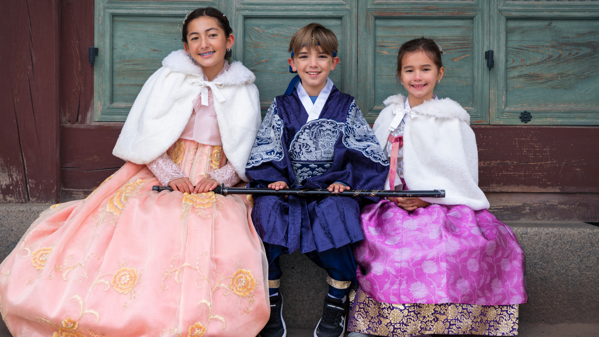 [Daehan Hanbok] Gyeongbokgung Hanbok Rental & Photoshoot Experience