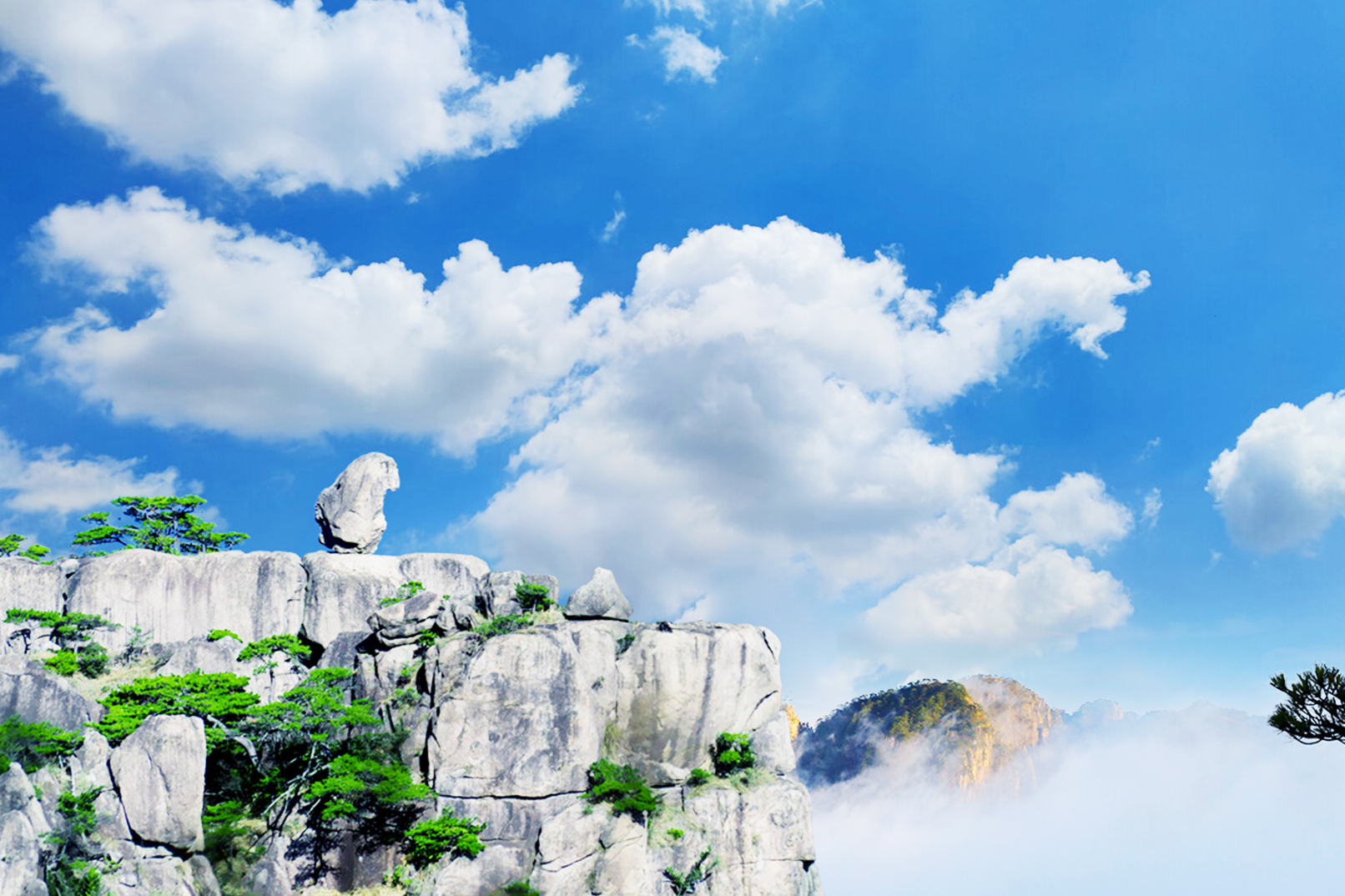 Monkey Watching the Sea is a landmark stone landscape on a flat-topped mountain in the north of Lion Peak in Beihai Scenic Area of Huangshan Mountain. It is 1,690 meters above sea level and belongs to the core tourist area of Beihai together with Shixin P