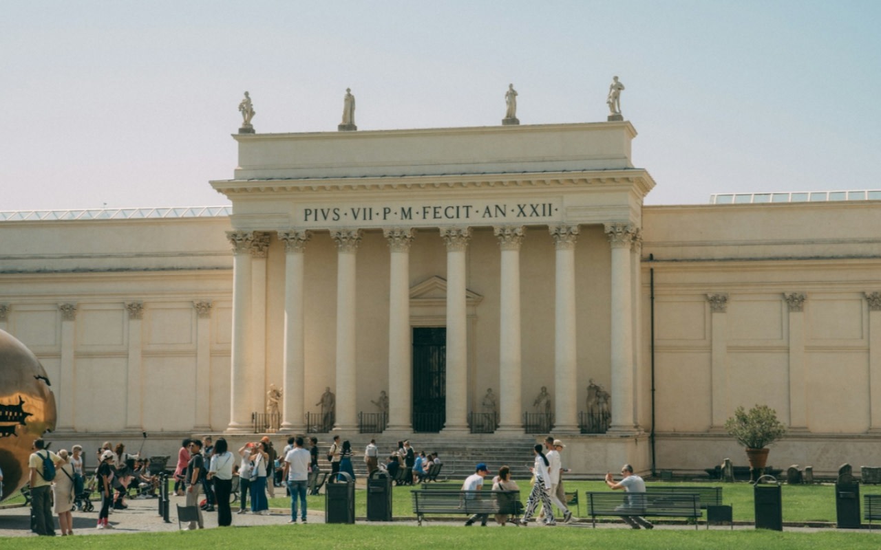 Vatican Museums and Sistine Chapel Half-Day Cultural Tour