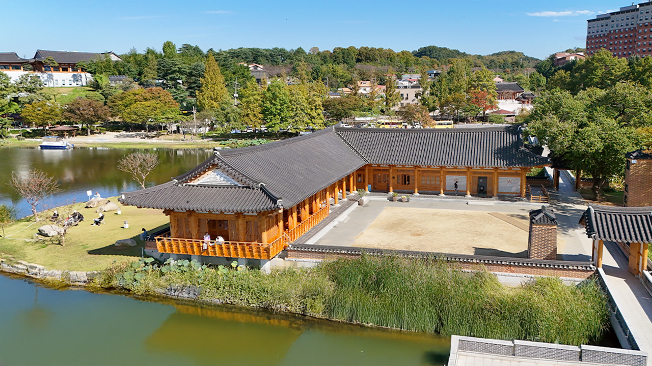 一個自然、歷史與城市生活完美融合的稀有之地。 一個自然、歷史與城市生活完美融合的稀有之地。