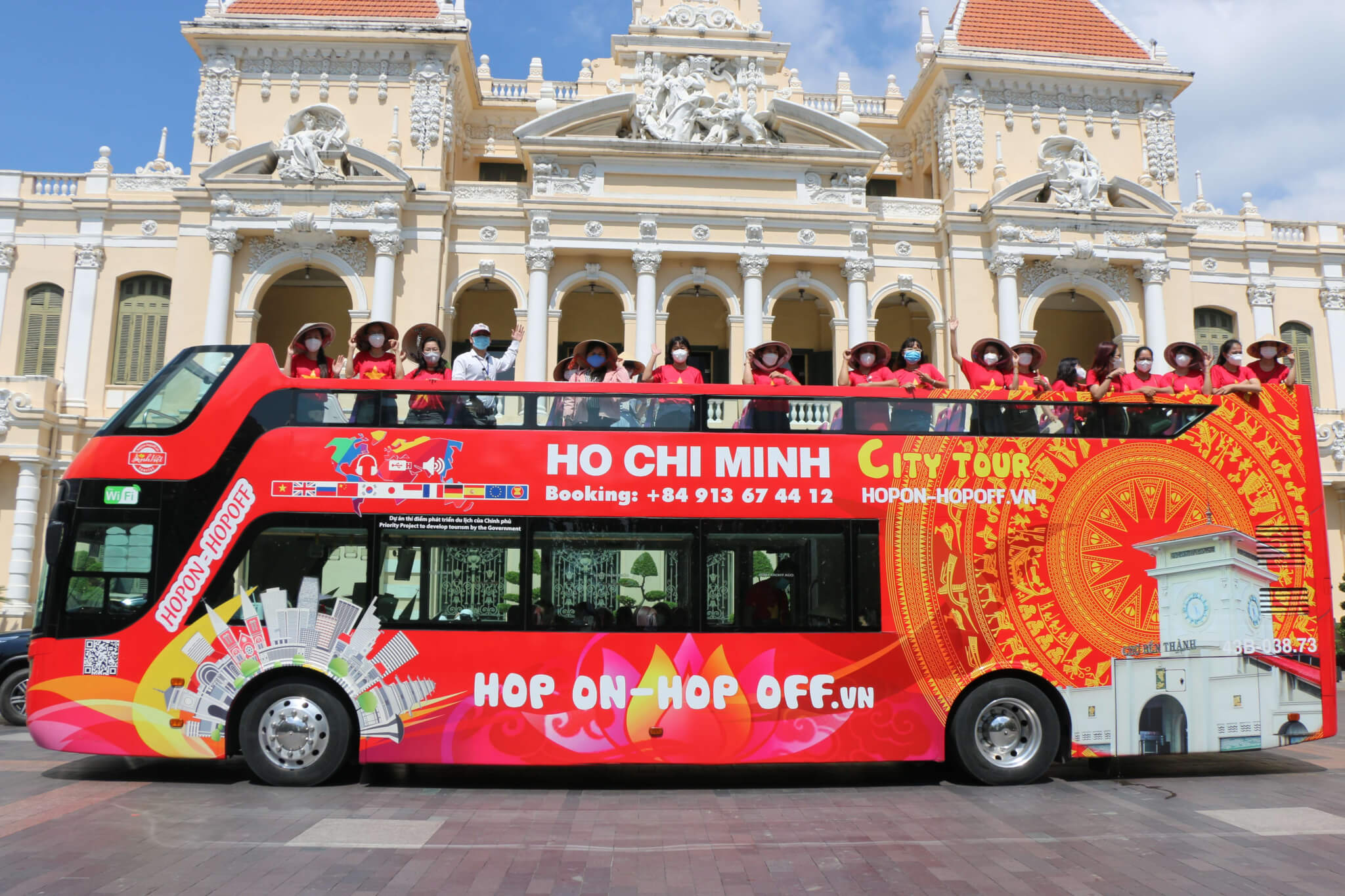 Saigon Museum & Food Tour With Double-Decker Bus Ride