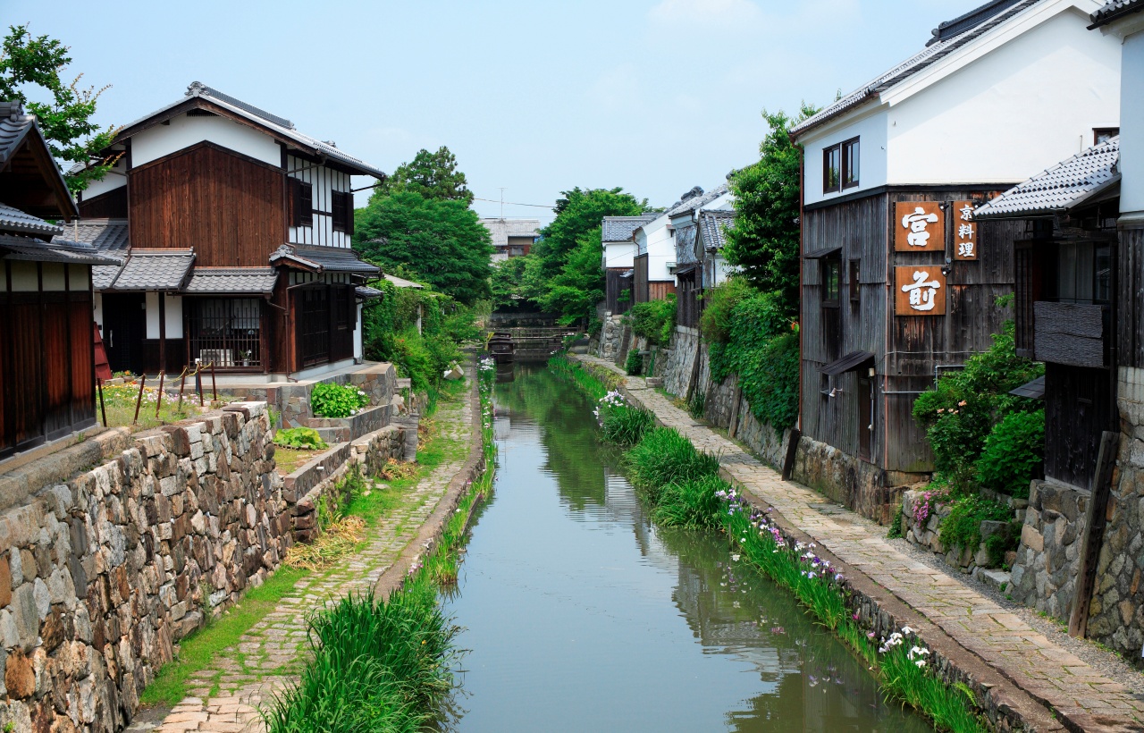 Lake Biwa Observatory, Shirahige Shrine, and Mangetsu-ji Temple Floating Temple Day Trip