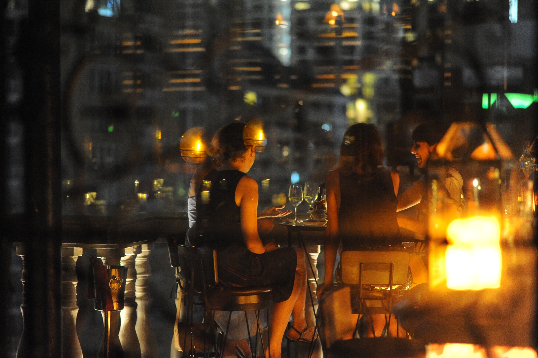 曼谷繆斯酒店 (Hotel Muse Bangkok) 的 Speakeasy 屋頂酒吧