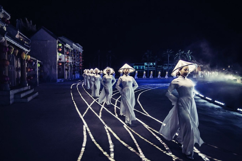 Travel back as you explore the traditional themed village that represents the port town’s 400-year history