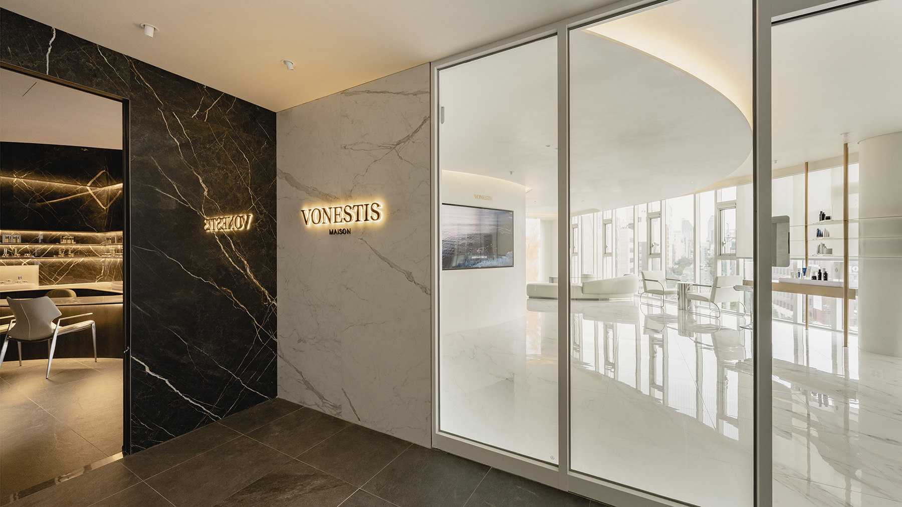 ボンエスティス・メゾンはスキンコンサルティング、トリートメントケアなど、ボンエスティスのブランドを総合的に体験できる空間です。