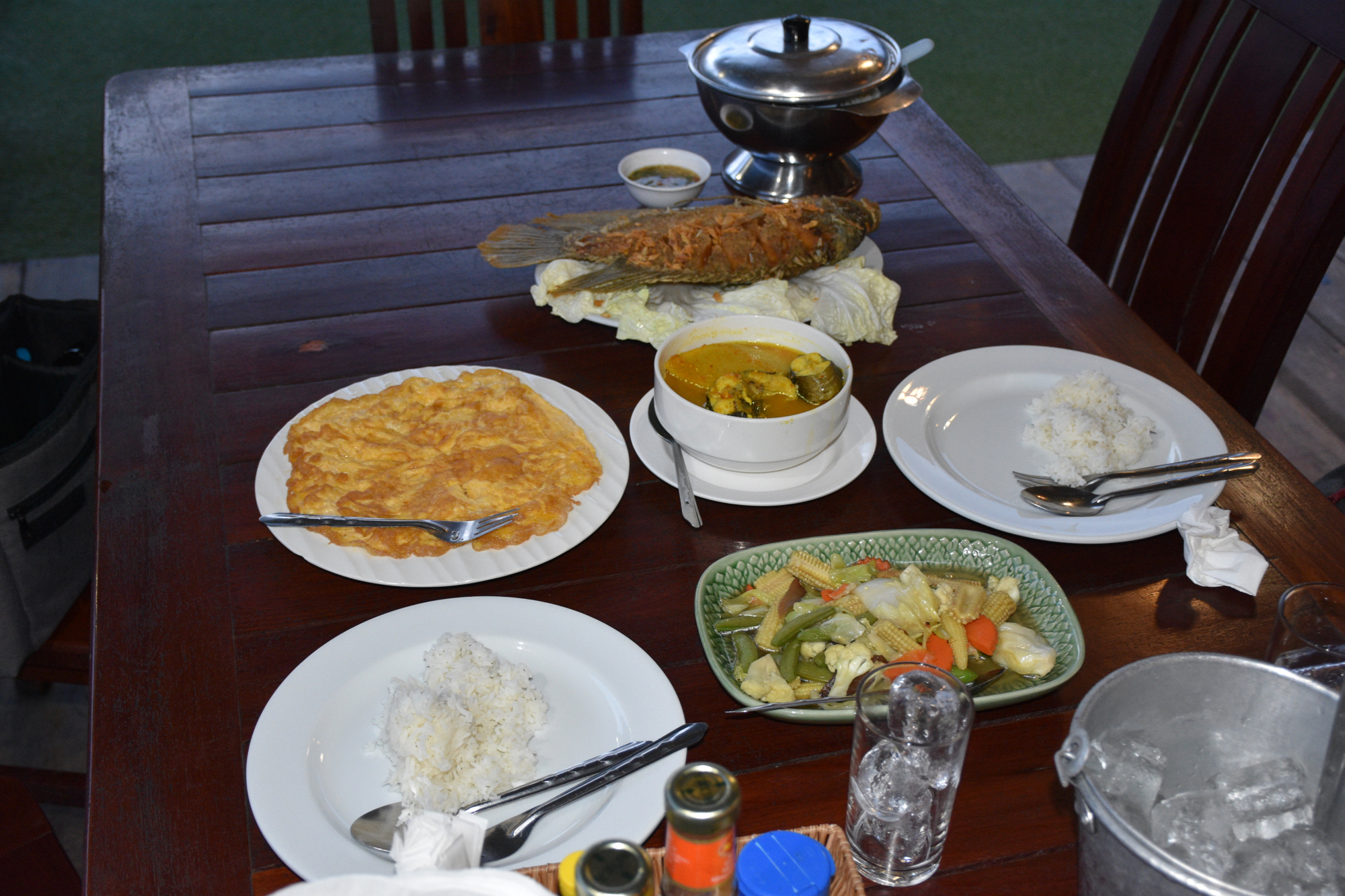 2 Days Cheow Lan Lake Raft House from Krabi