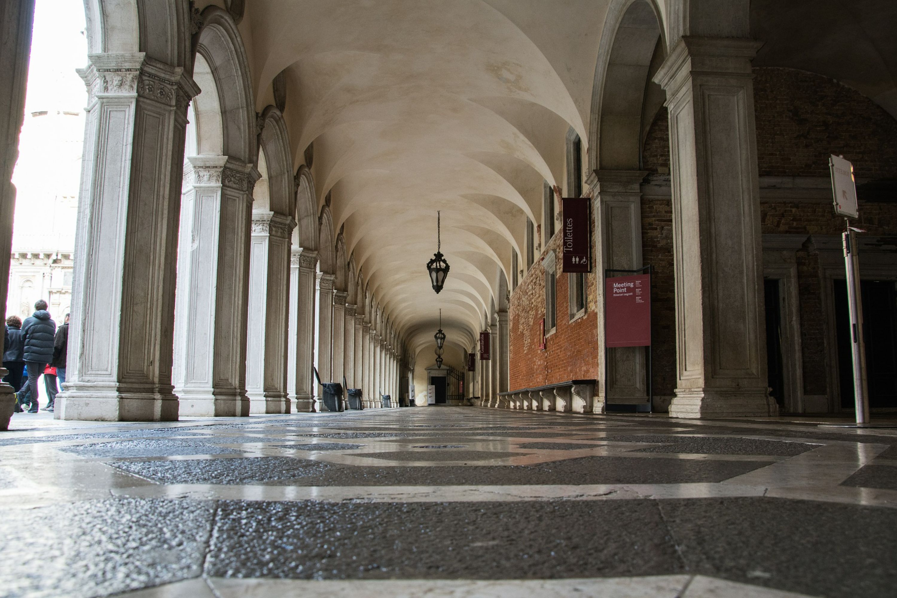 Doge's Palace and Prisons Tour in Venice