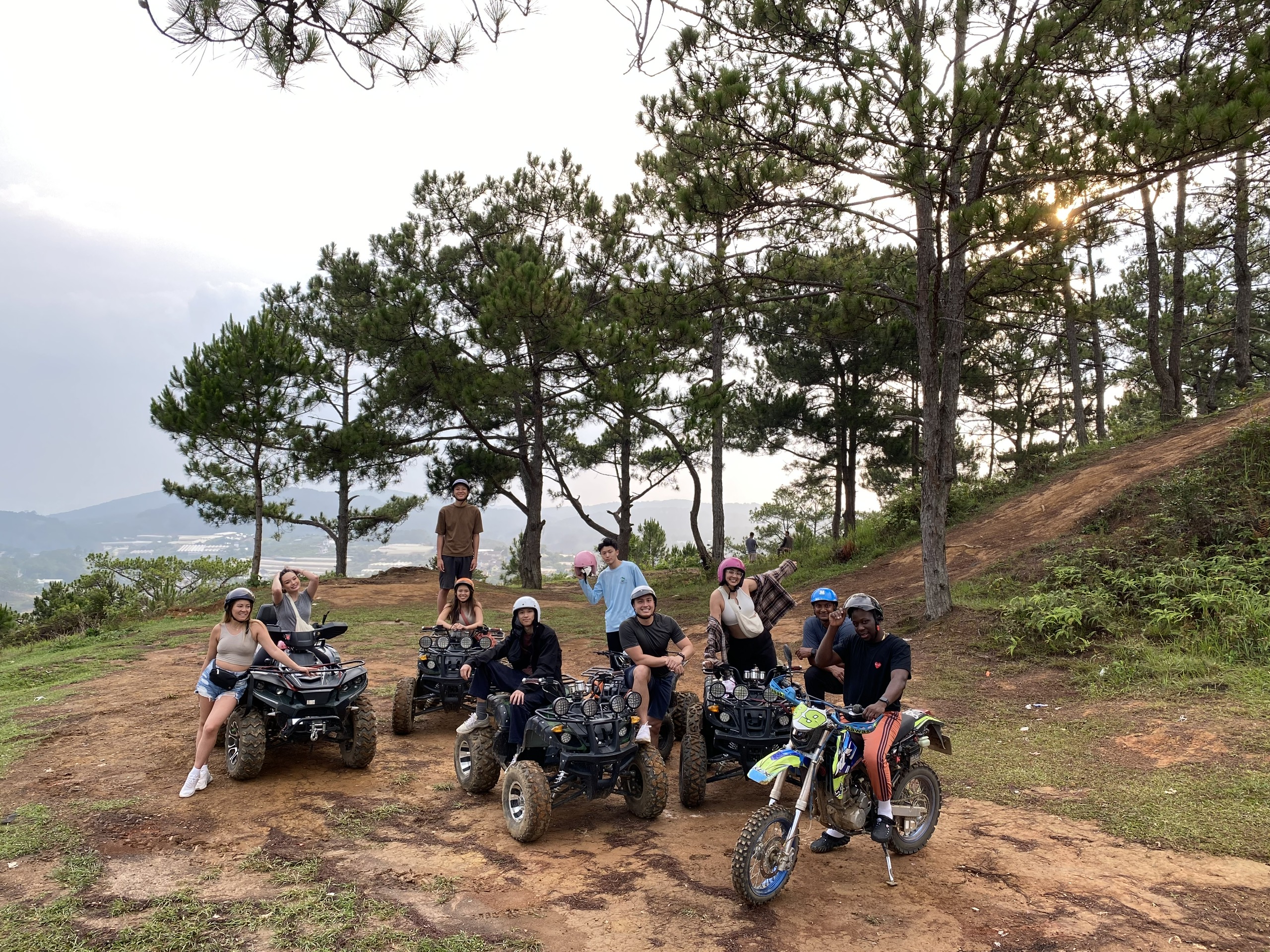 ATV・ダートバイク乗車ツアー（ダラット）