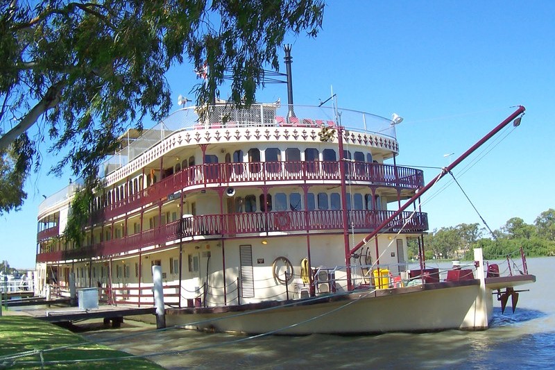 3-Day 4WD Safari Tour in SA Riverland, Murray River & National Parks