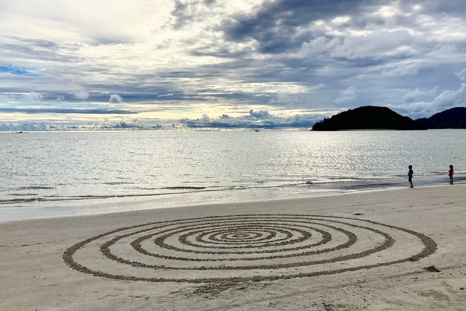 Beach Art Experience with The Pang - Beach Art