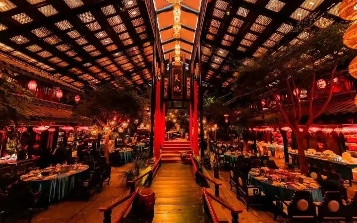 Xianting · Sichuan Tea & Opera Feast (Face-changing, Fire-spitting, Chengdu-style Refreshments Tasting, and Enjoying the Charm of Old Chengdu