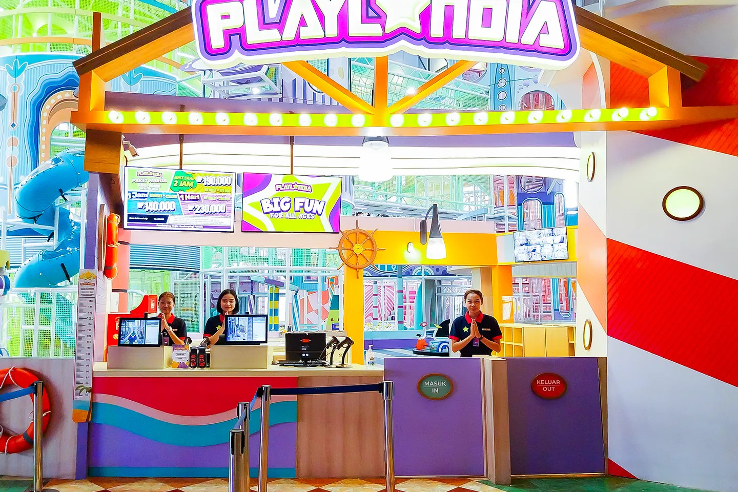 快來我們超大的家庭式球池，投入歡樂的海洋，享受無止盡的笑容與笑聲！